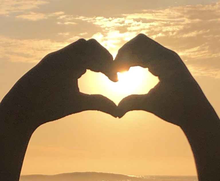 Healthy Love Reveals Us